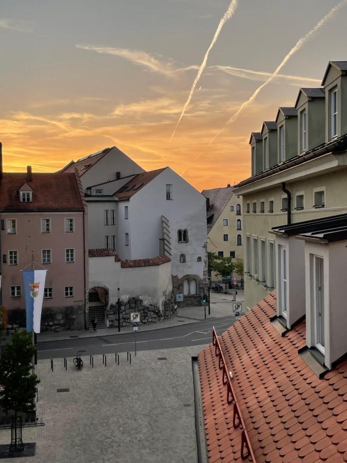 Liboria: Stylische Altstadtwohnung Regensburg Eksteriør billede